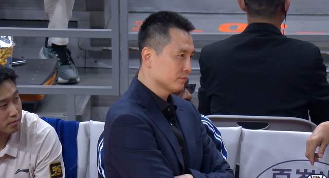 MK体育登录入口-领头羊内线双核受伤，辽宁队锁定季后赛，山东2连败后遭遇新难题